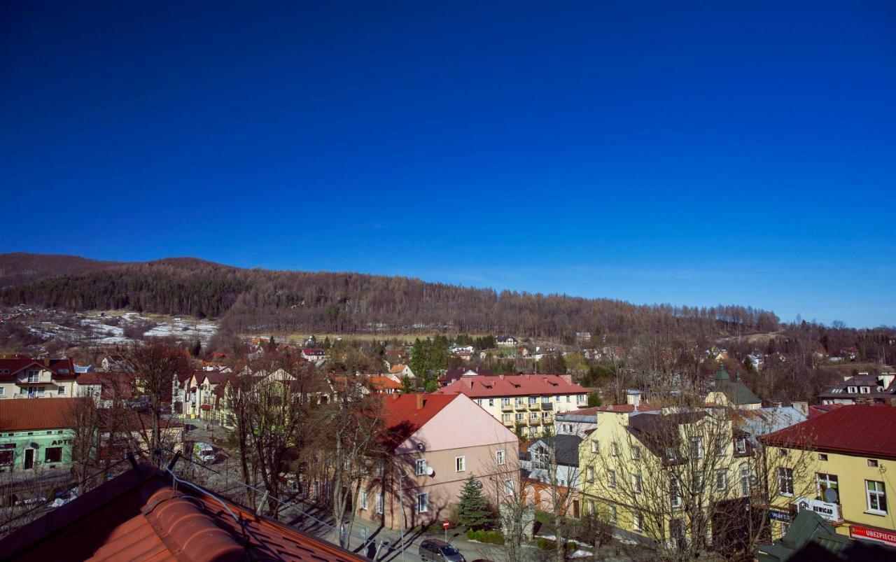 Apartament W Rynku Ustrzyki Dolne Buitenkant foto